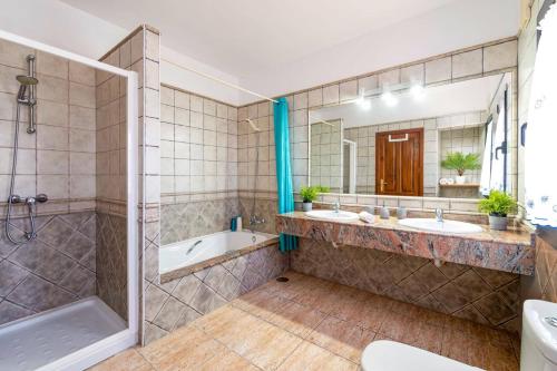 Villa Emerita by Villa Plus