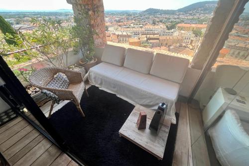 Bright duplex with superb view and terrace