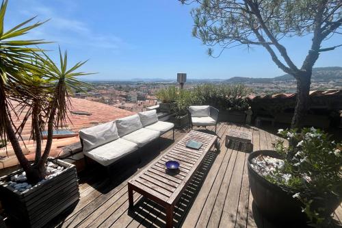 Bright duplex with superb view and terrace