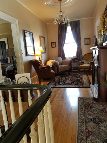 Quartermain House Bed & Breakfast – Photos 4