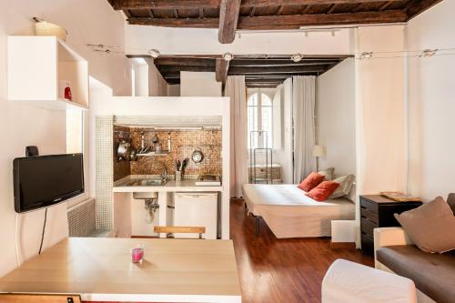 Parione 38
