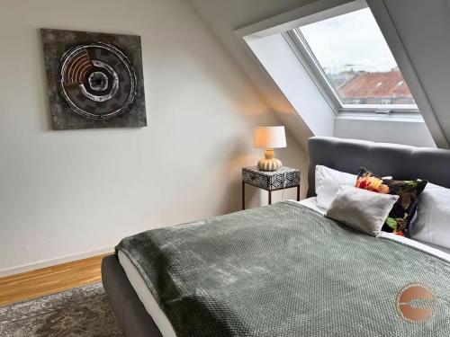 Urban Chic 3BR Serviced Apartment