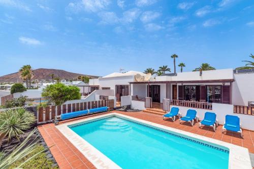 Villa Clarybel by Villa Plus