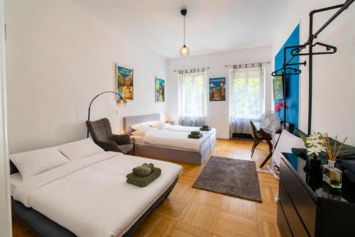 Your Stylish Vienna Stay Near Schonbrunn Palace 24-7 Check-in