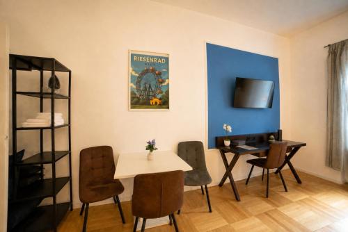 Your Stylish Vienna Stay Near Schonbrunn Palace 24-7 Check-in