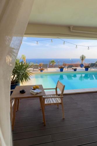 LES SUITES LOVE 2 SPA VUE MER PISCINe