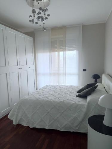 Jason Home con terrazzo e Metro Rogoredo 2 min