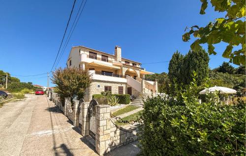 Awesome Apartment In Rab With Wifi