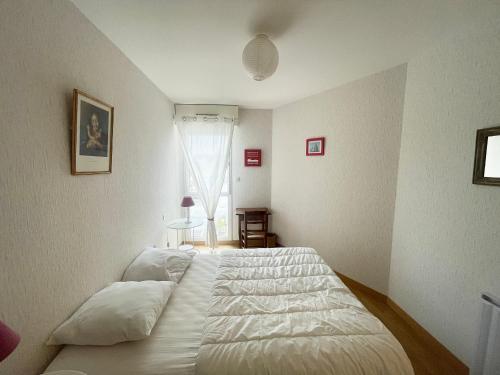 Appartement Charmant avec Garage à 400 m de la Plage