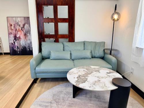 Wakyo aoiya 5min from JR Sta Direct to Umeda & Tsutenkaku 4BR Sleeps 10