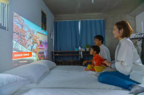 長期出張 & 家族滞在に, ダブルベッド2台, カウンターテーブル, プロジェクター, Nintendo Switch, 倉庫で荷物預かり可 4B
