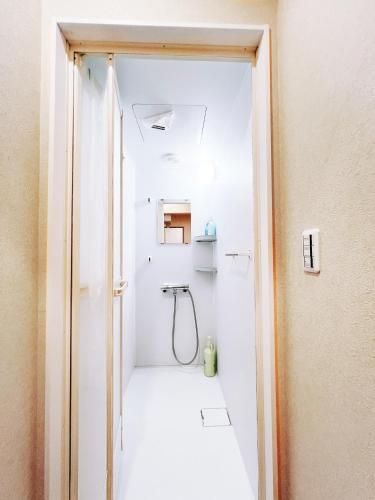 Koiwa 晴の家 101 , 6 minute walk from the subway , served by 2 lines , Convenient access to Akihabara, the airport, Asakusa, and Tokyo Skytree , up to 4 guests