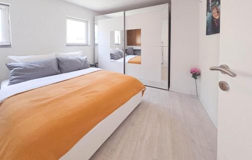 Lovely Home In Kastel Stafilic