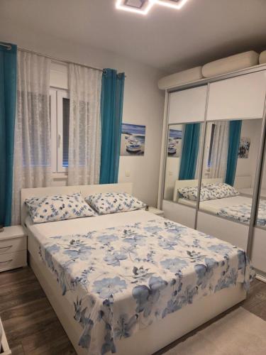 Apartment Radalj