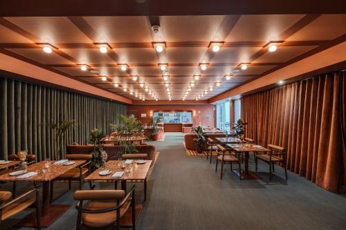 Cenica Porto Hotel, Curio Collection By Hilton