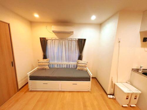 Koiwa 晴の家 301 , 6 minute walk from the subway, served by 2 lines , Convenient access to Akihabara, the airport, Asakusa, and Tokyo Skytree ,up to 4 guests
