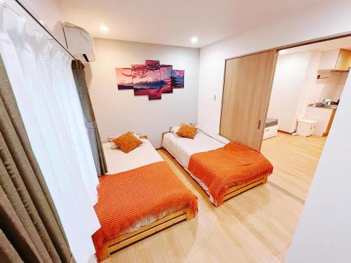 Koiwa 晴の家 301 , 6 minute walk from the subway, served by 2 lines , Convenient access to Akihabara, the airport, Asakusa, and Tokyo Skytree ,up to 4 guests