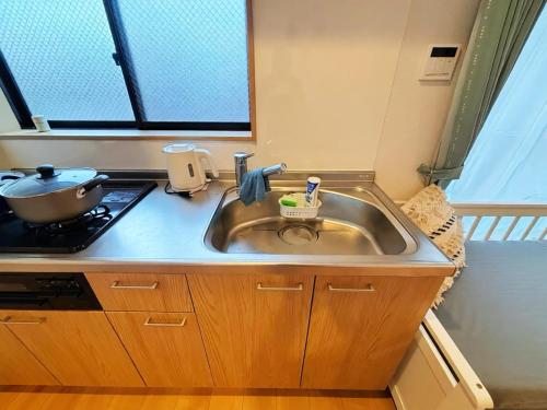 Koiwa 晴の家 302 , 6 minute walk from the subway, served by 2 lines , Convenient access to Akihabara, the airport, Asakusa, and Tokyo Skytree , up to 4 guests