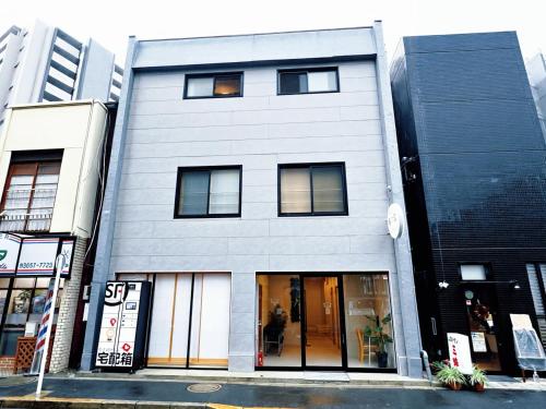 Koiwa 晴の家 302 , 6 minute walk from the subway, served by 2 lines , Convenient access to Akihabara, the airport, Asakusa, and Tokyo Skytree , up to 4 guests