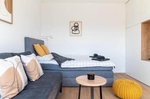 HighNoon Apartment - Fast Wi-Fi & Desk - Trnje, Zagreb