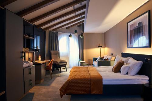 Mountains Hotel