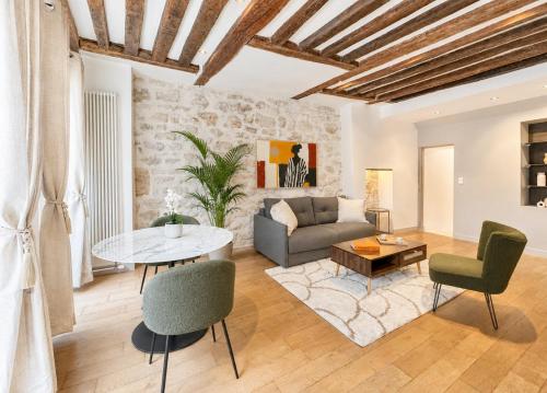 Spacious family flat - Le Marais