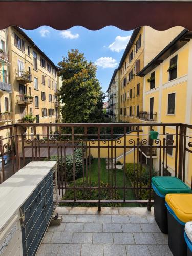 CityLife Urban Loft - 3 Level Design Apartment