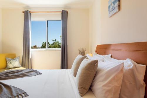 Ajuda Mar Holidays With Parking