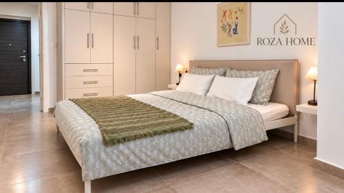 Roza home