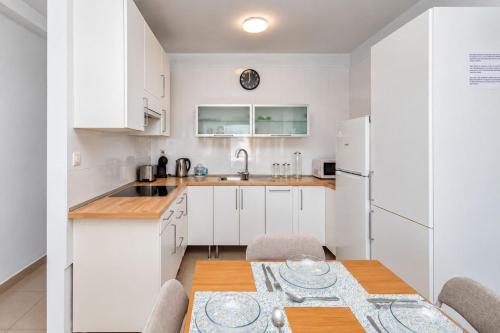 GuestReady - Las Tabaibas Sea View Retreat