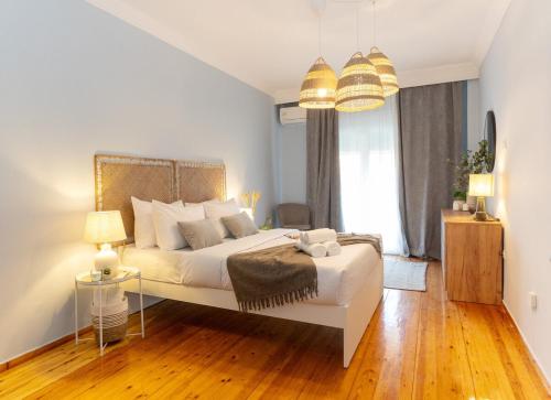 City Charm - Stylish 3BR