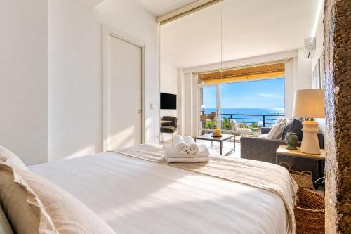 Casa Marena - Sea View, Sunny Terrace & Pool