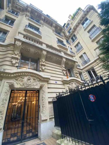 Bright and cozy studio 30mn from Avenue Niel
