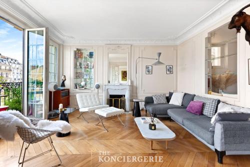 Haussmannian 3BDR Apartment with Balcony