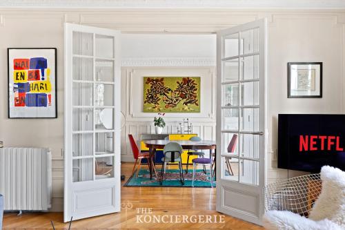 Haussmannian 3BDR Apartment with Balcony