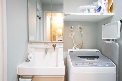 Koenji Wako 3F - 1 min walk to Koenji Station, 6 min by train to Shinjuku, Sleeps 5