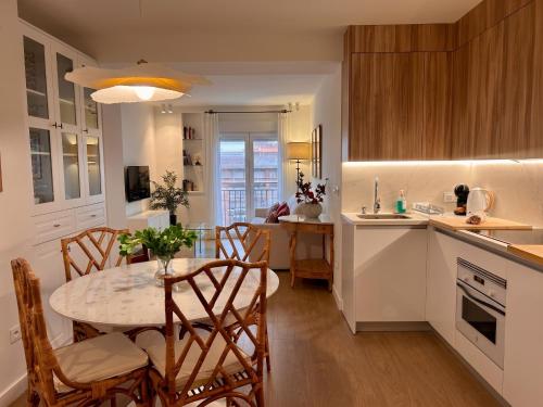 ChezmoiHomes Central Prime Apartment I FREE Parking