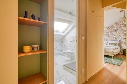 3 bedroom apartment at Commerce Paris 15 with AC for 6 Pers