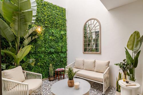 Luxury Townhouse with Garden Cascais Historic Center