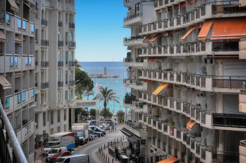 Moderne 2 chambres TERRASSE, MARTINEZ CARLTON A2B249