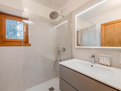 Appartement avec terrasse au centre, parking, 4 pers. - FR-1-343-272