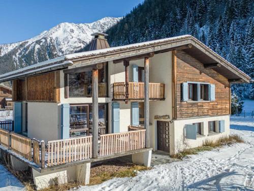 Chalet familial Savoyard près du Mont-Blanc - Accueille 10 pers. - FR-1-343-258