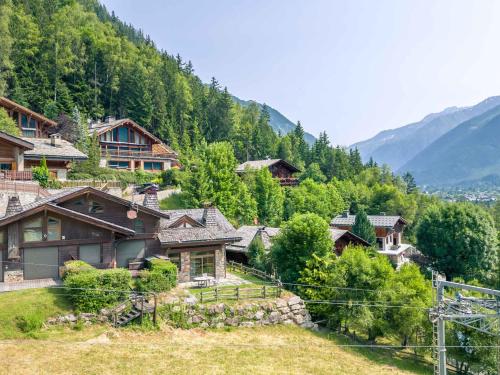 Chalet mitoyen aux pieds des pistes pour 6 pers., animaux admis, à Chamonix