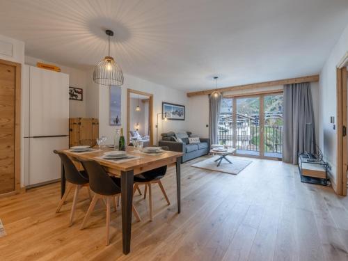 Appartement 2 chambres au centre de Chamonix avec parking - FR-1-343-271