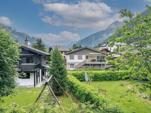 Appartement cosy avec terrasse au centre-ville, 4 pers, parking, WiFi - FR-1-343-222