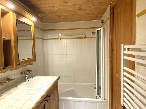 Appartement charmant - 6 pers., vue montagnes - FR-1-411-1037