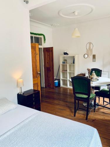 Studio for young couple in Bica