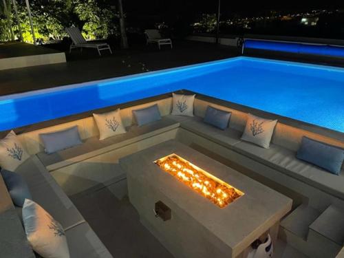 Luxury Villa Andrea - Seaviews - Panoramic Seaviews - Heated Private Pool
