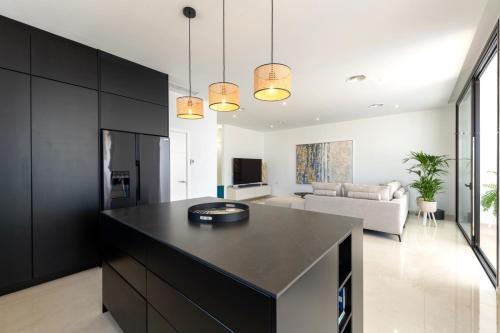 Luxury Villa Andrea - Seaviews - Panoramic Seaviews - Heated Private Pool