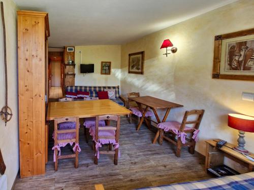 Studio rénové Arc 1800, proche pistes, animaux acceptés - FR-1-411-94